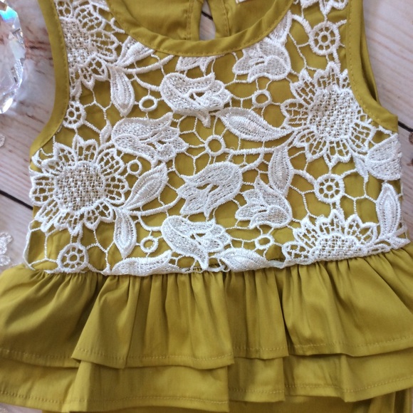 Boutique Baby Girl Lace & Ruffle Romper - Picture 2 of 4